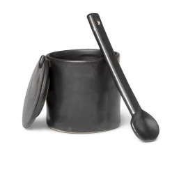 Ferm LIVING Flow Syltetoykrukke Med Skje Svart Fashion